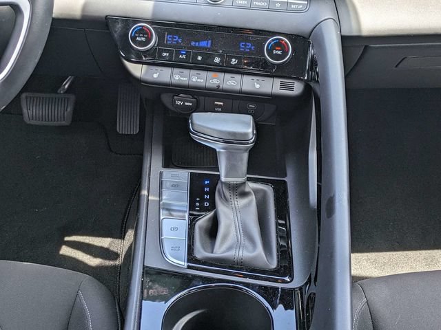 Used 2025 Hyundai Elantra SEL FWD image 18