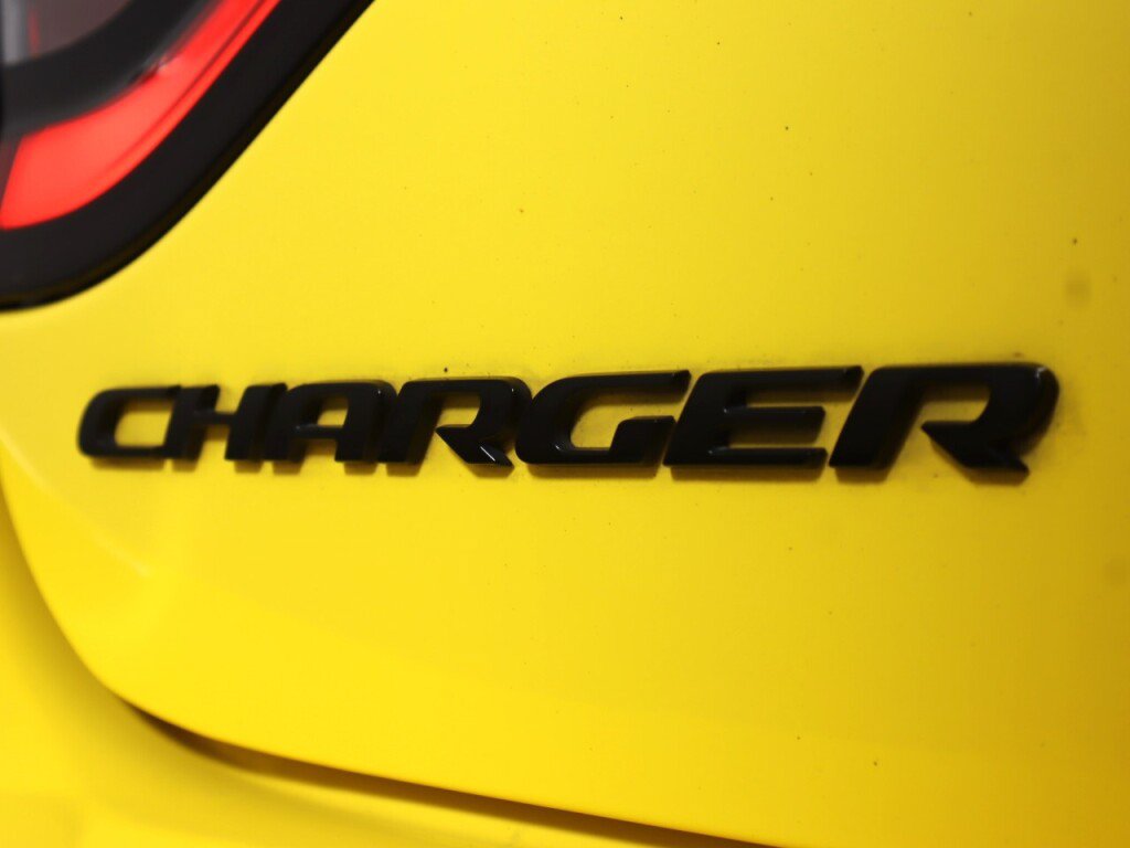 Used 2017 Dodge Charger SE w/ Blacktop Package RWD image 29
