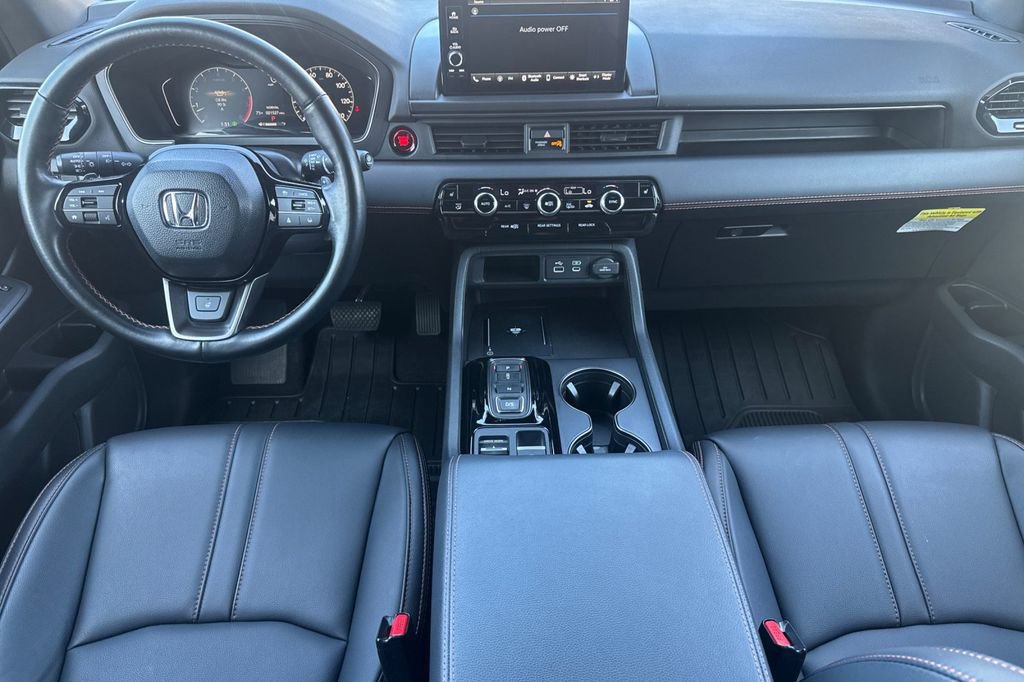 Certified 2024 Honda Pilot TrailSport image 17