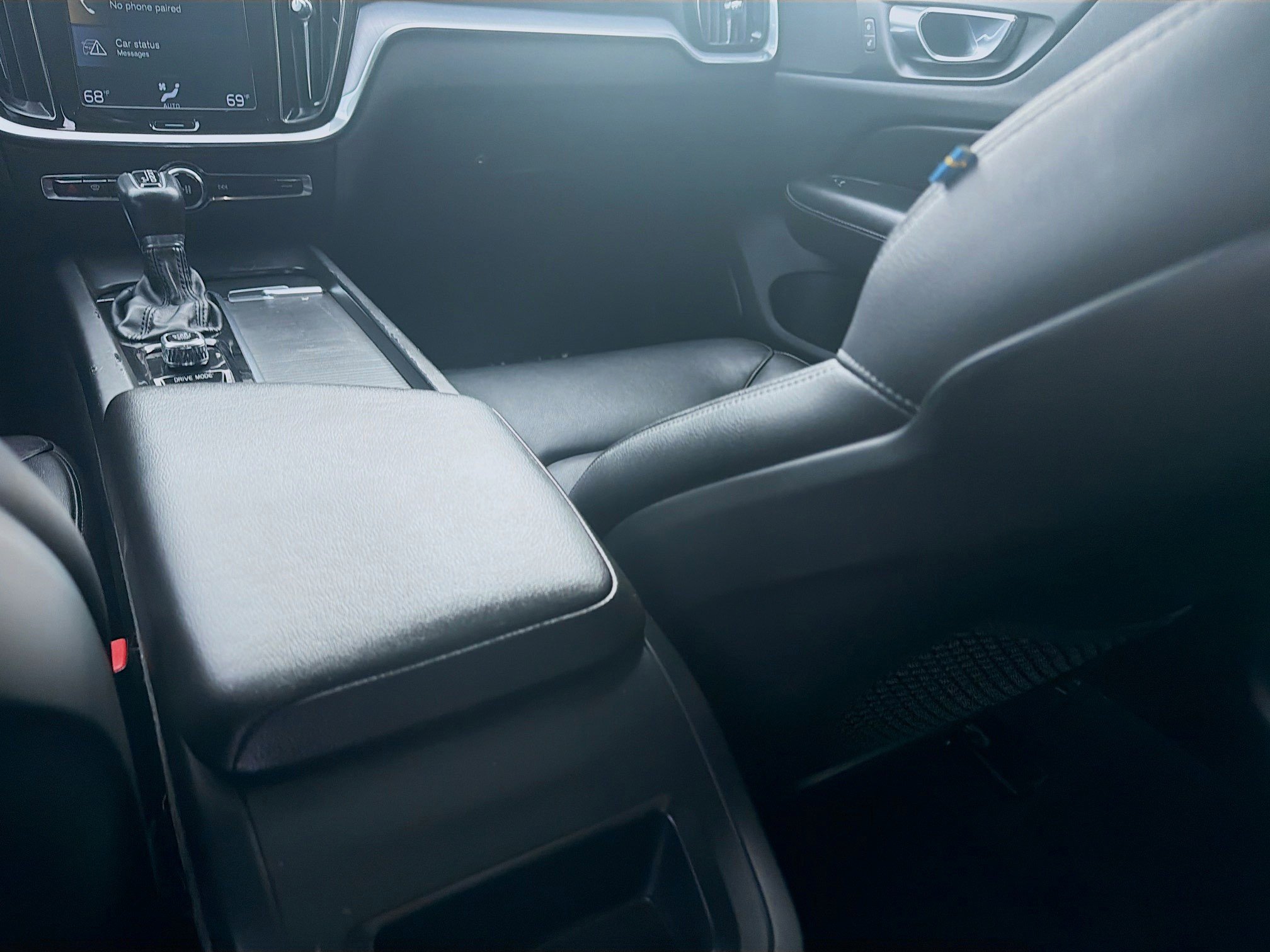 Used 2020 Volvo S60 T5 Momentum image 21