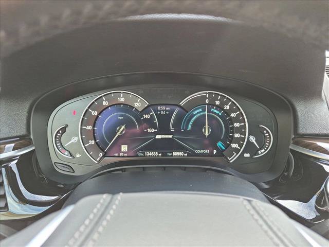 Used 2019 BMW 530e w/ Convenience Package RWD image 11