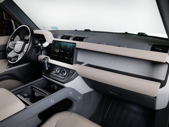 Used 2023 Land Rover Defender 110 SE image 15