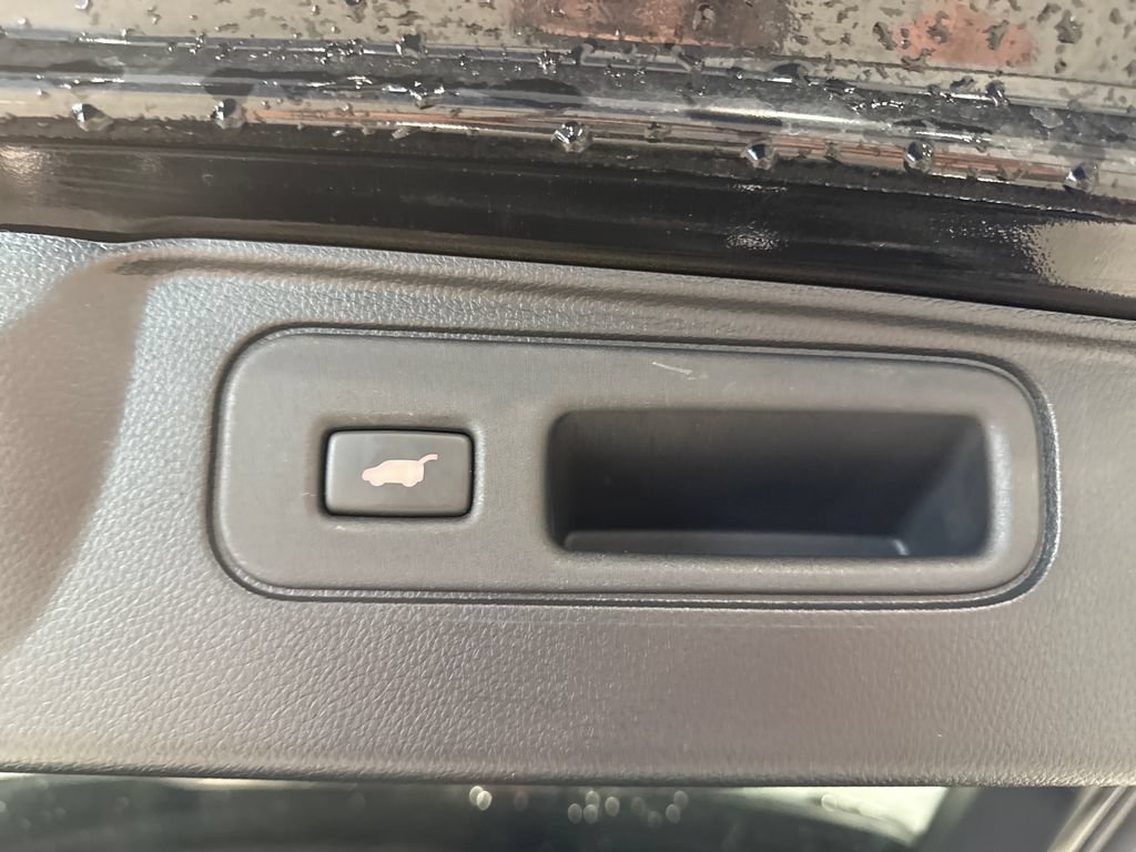 Used 2024 Honda Passport EX-L image 45