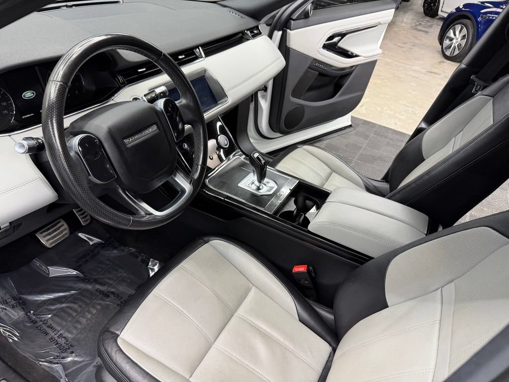 Used 2020 Land Rover Range Rover Evoque R-Dynamic S AWD/4WD image 32