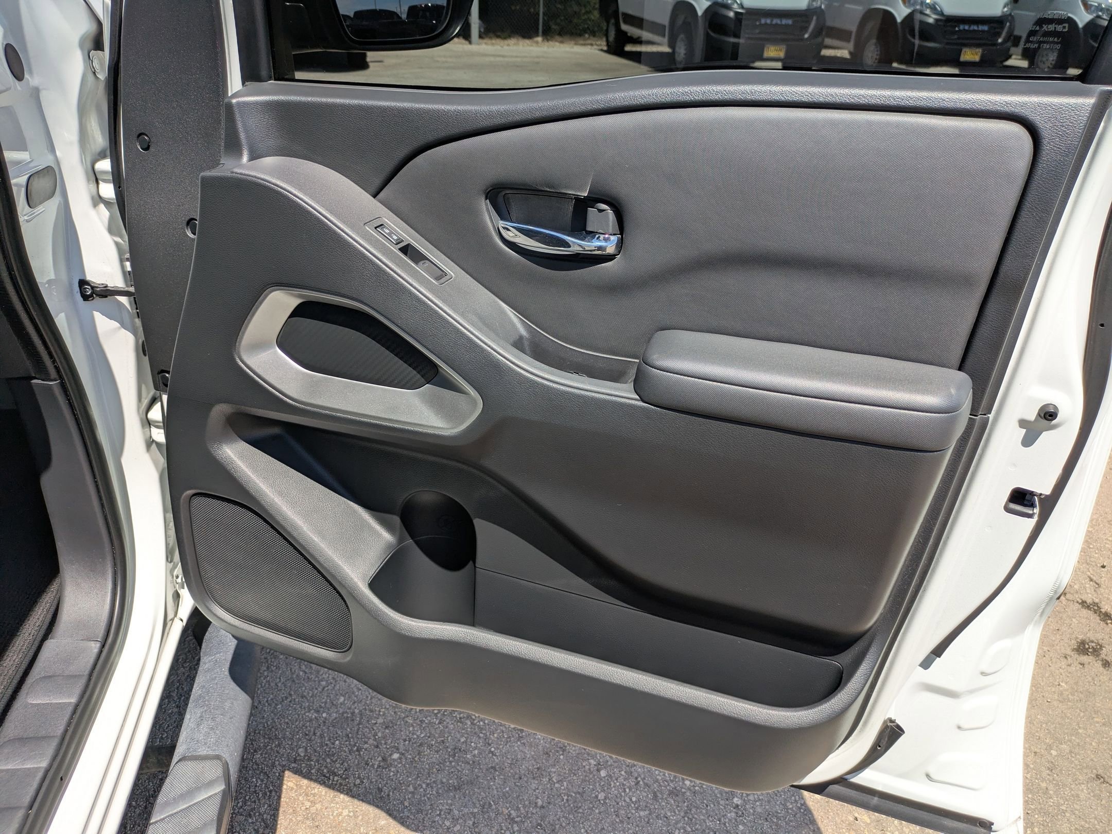 Used 2022 Nissan Frontier SV w/ Technology Package image 29