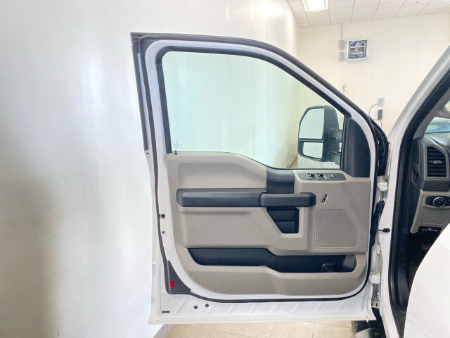 Used 2017 Ford F250 XL w/ Power Equipment Group AWD/4WD image 9