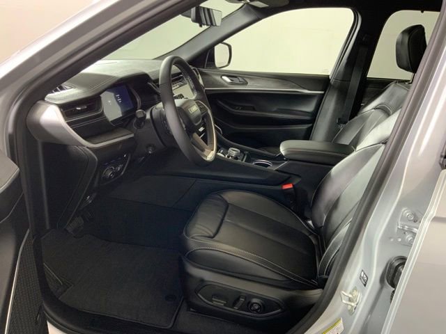 Used 2024 Jeep Grand Cherokee Limited 4xe w/ Luxury Tech Group II image 18