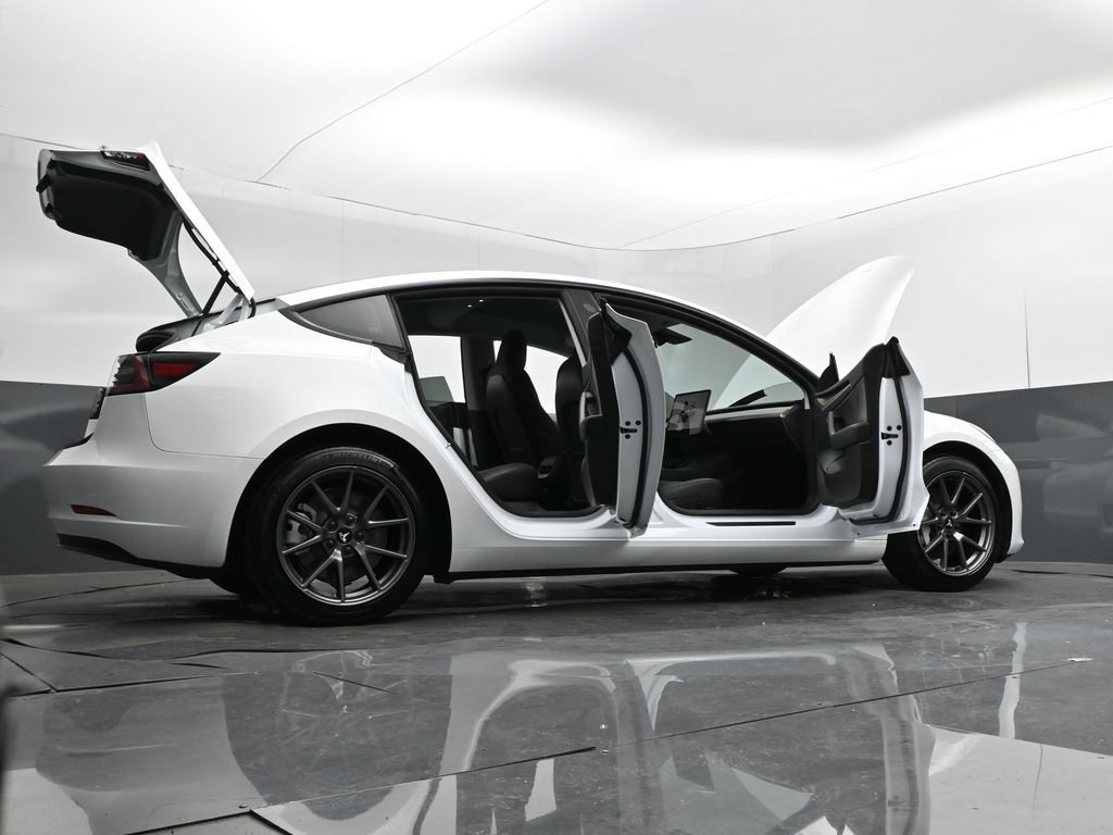 Used 2023 Tesla Model 3 Standard Range RWD image 34