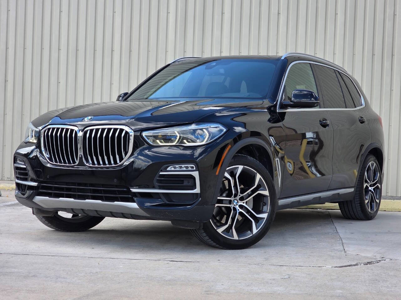 Used 2019 BMW X5 xDrive40i w/ Executive Package
