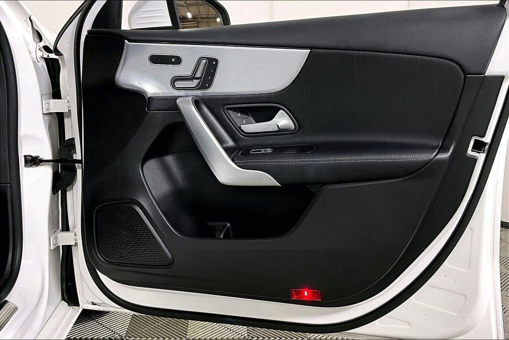 Used 2020 Mercedes-Benz A 220 image 24