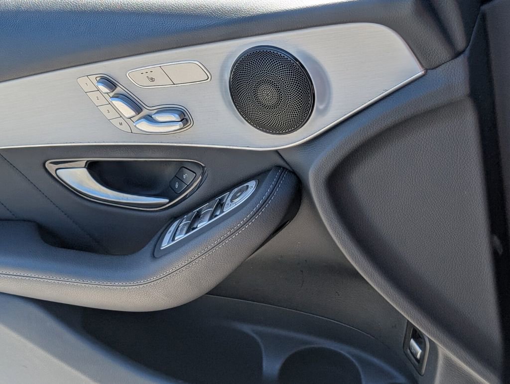 Used 2022 Mercedes-Benz GLC 300 image 29