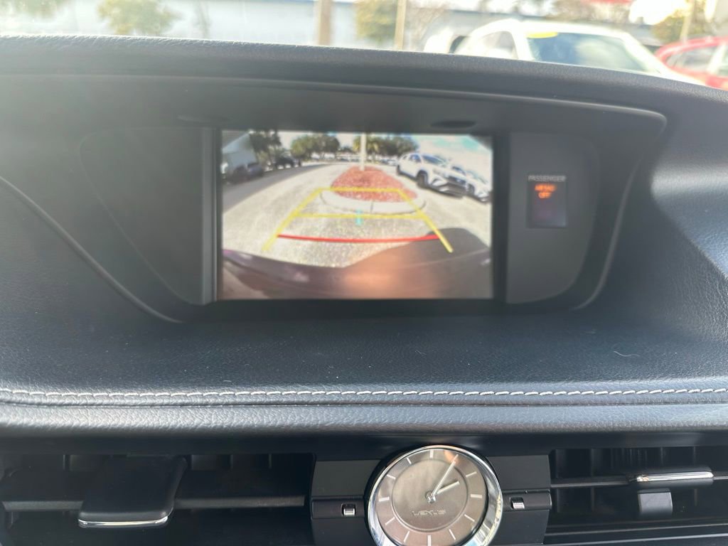 Used 2017 Lexus ES 300h image 34