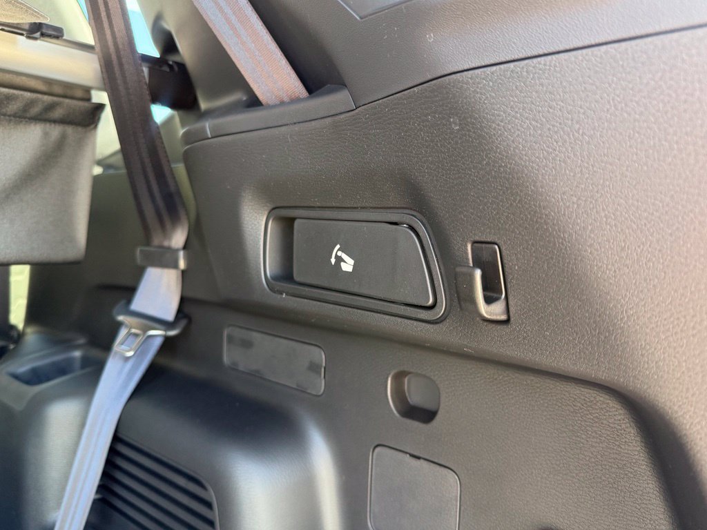 New 2026 Mitsubishi Outlander SEL FWD image 11