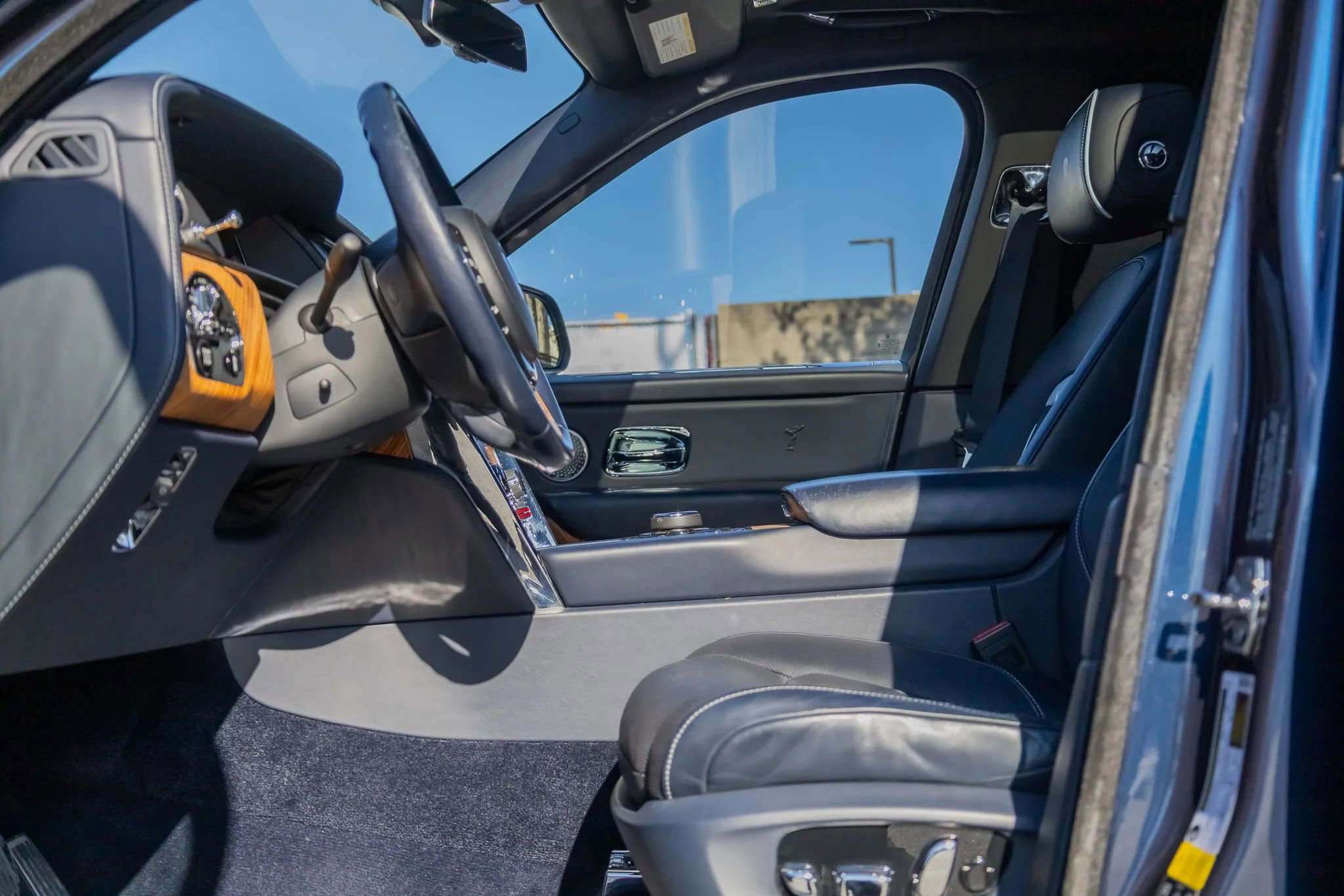 Used 2019 Rolls-Royce Cullinan Sport Utility 4D image 41