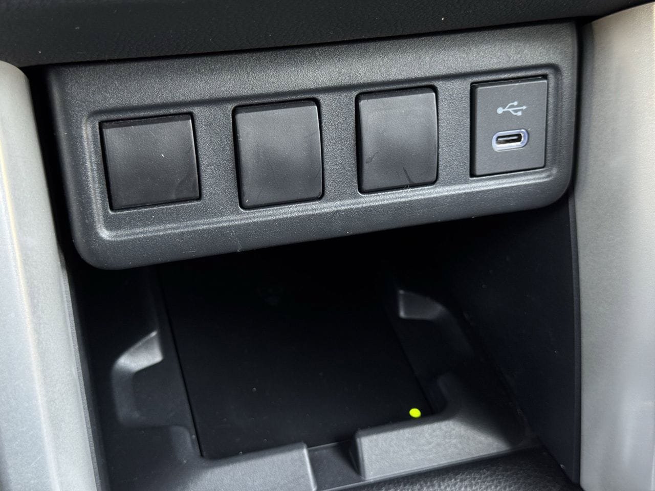 Used 2024 Toyota Corolla Cross AWD Hybrid image 18