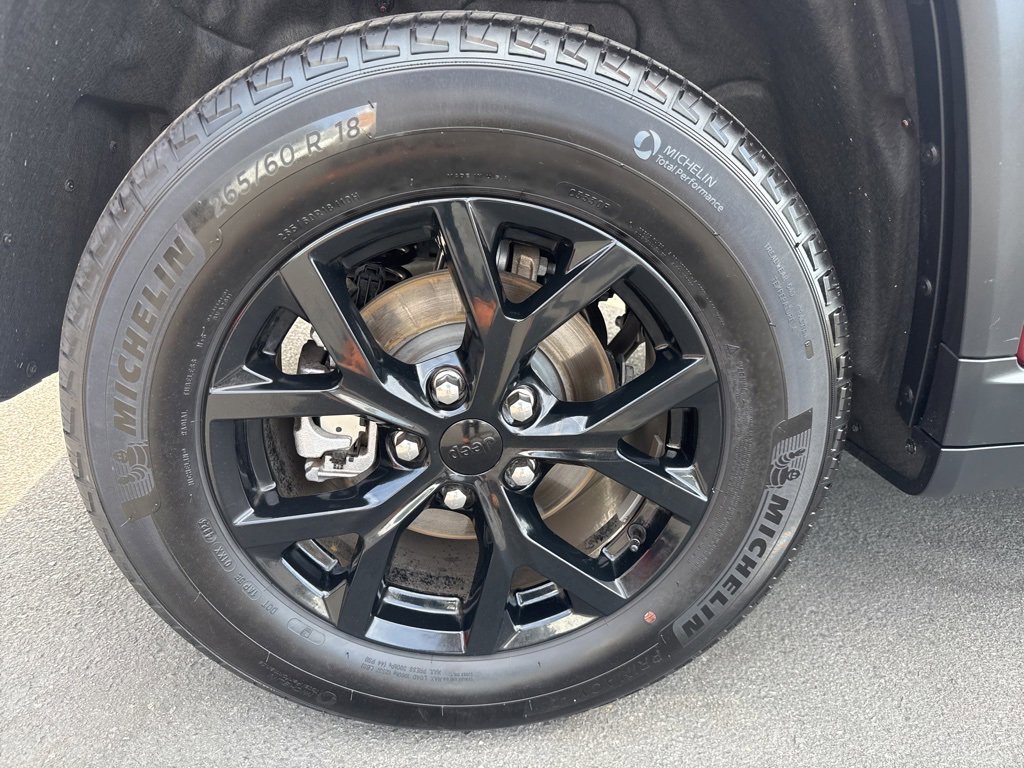 Certified 2024 Jeep Grand Cherokee Altitude image 10