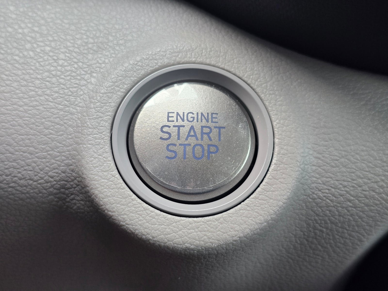 Used 2026 Hyundai Venue SEL FWD image 20