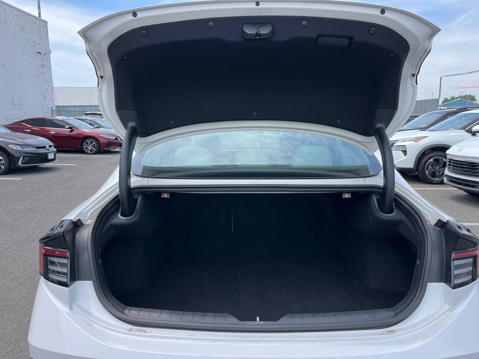 Used 2025 Hyundai Sonata SEL FWD image 32