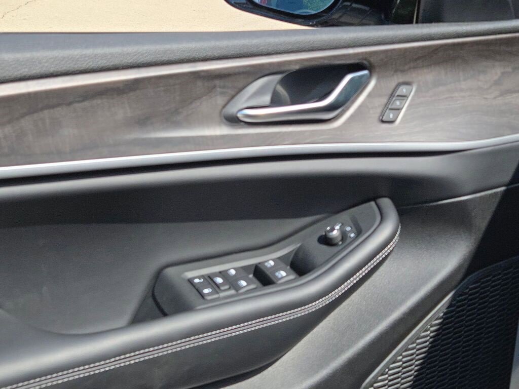 New 2025 Jeep Grand Cherokee L Limited w/ MOPAR Finishing Package image 23