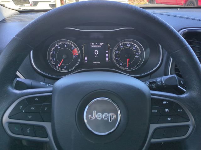 Used 2021 Jeep Cherokee Latitude FWD image 28