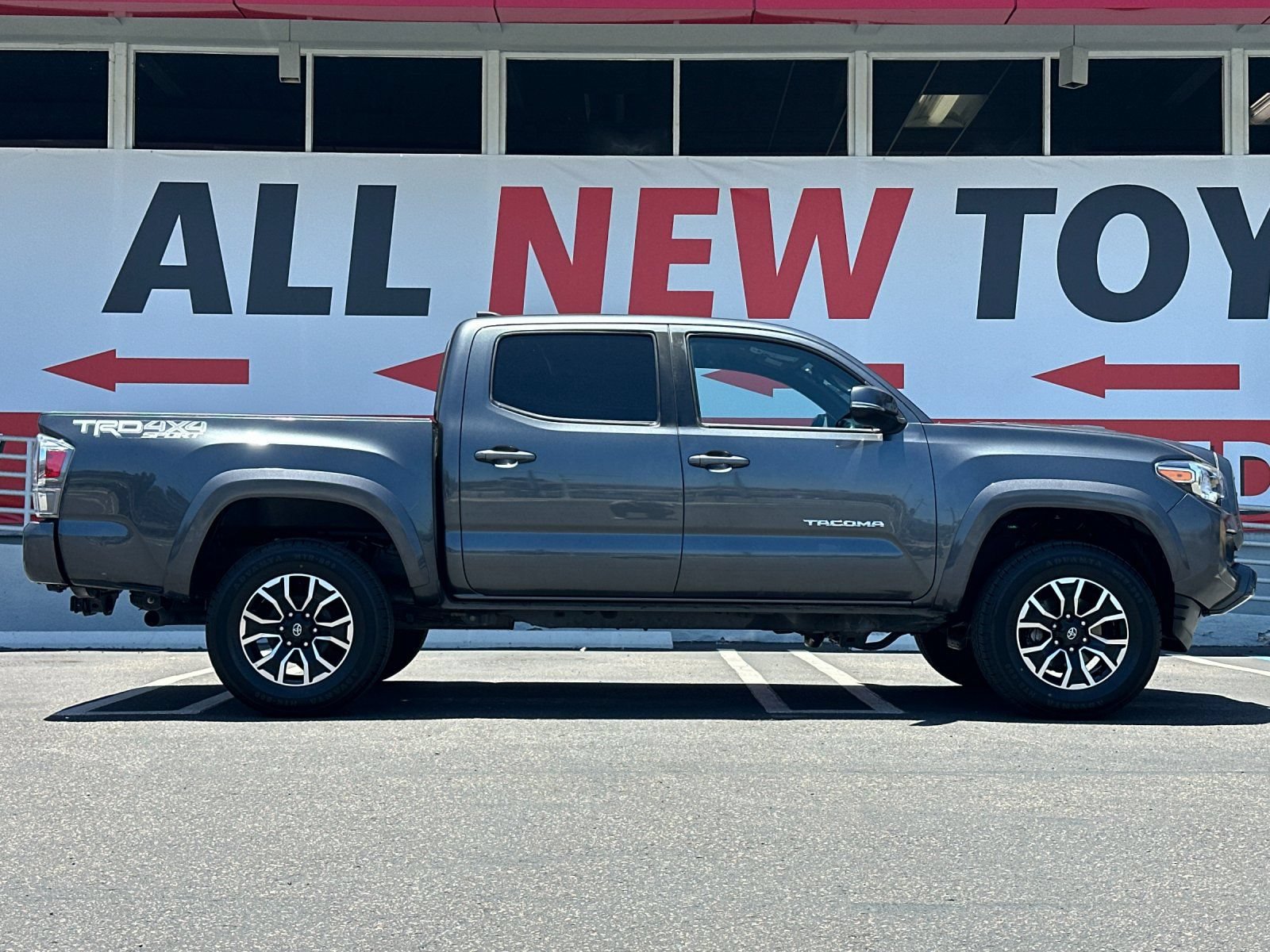 Used 2021 Toyota Tacoma TRD Sport AWD/4WD image 6