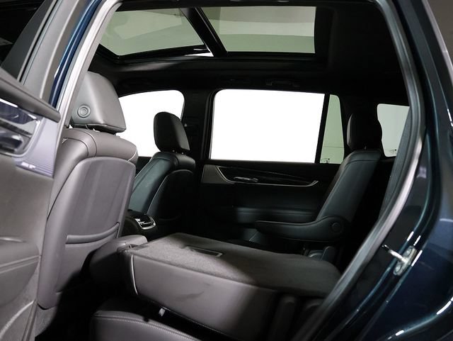 Used 2024 Cadillac XT6 Premium Luxury w/ Technology Package AWD/4WD image 15
