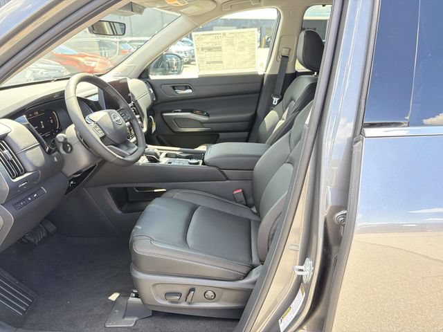 New 2026 Nissan Pathfinder SL w/ SL Premium Package AWD/4WD image 14