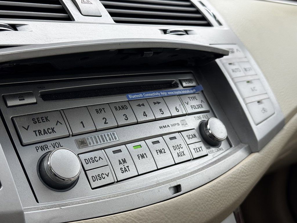 Used 2010 Toyota Avalon XLS image 15