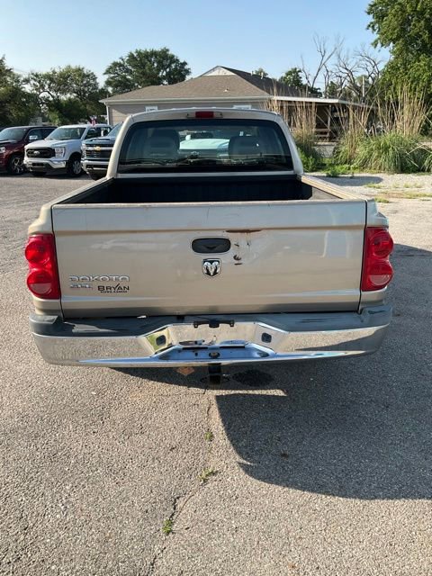 Used 2005 Dodge Dakota SLT AWD/4WD image 4