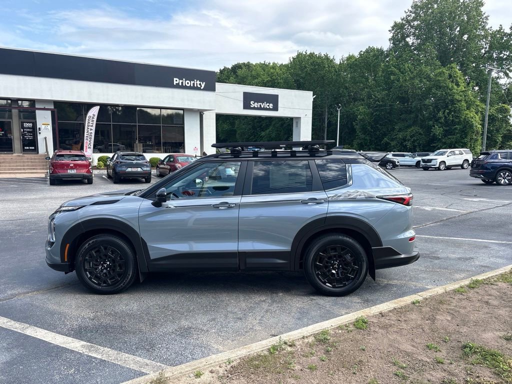 New 2026 Mitsubishi Outlander AWD image 6