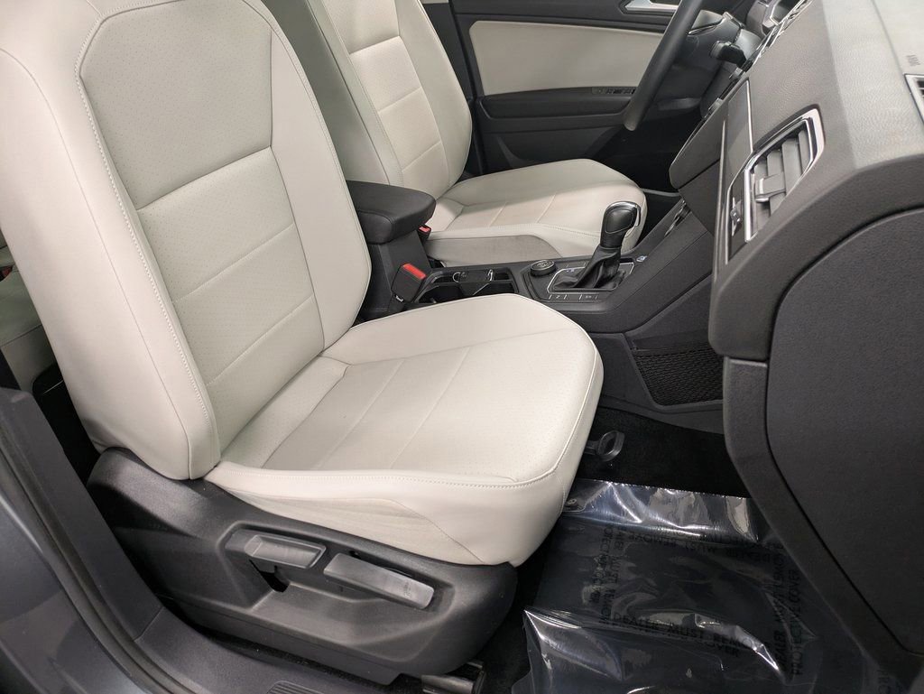 Used 2020 Volkswagen Tiguan SEL image 31