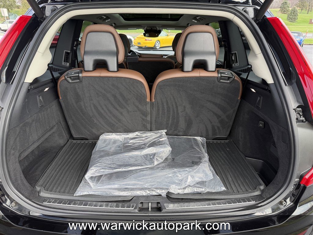Used 2020 Volvo XC90 T6 Momentum w/ Protection Package AWD/4WD image 10