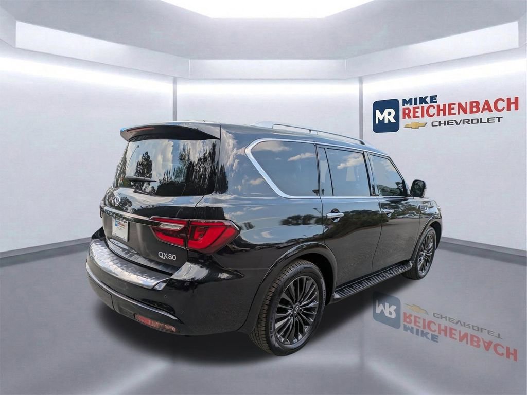 Used 2023 INFINITI QX80 Premium Select w/ All-Season Package RWD image 4