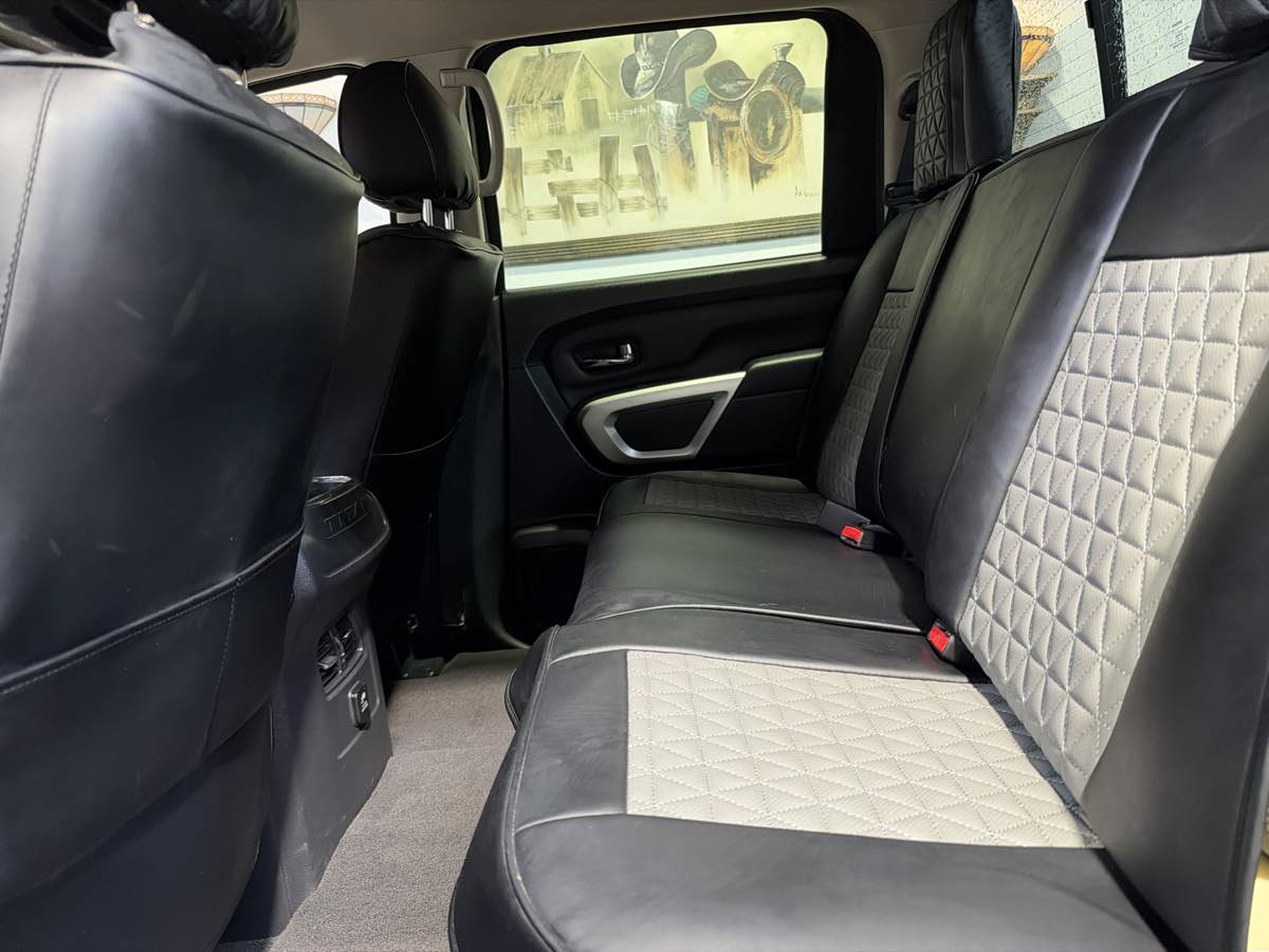 Used 2017 Nissan Titan SV AWD/4WD image 20