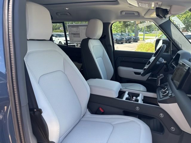 New 2025 Land Rover Defender 110 S image 18