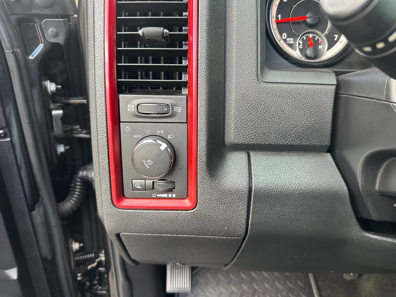 Used 2016 RAM 1500 Rebel image 34