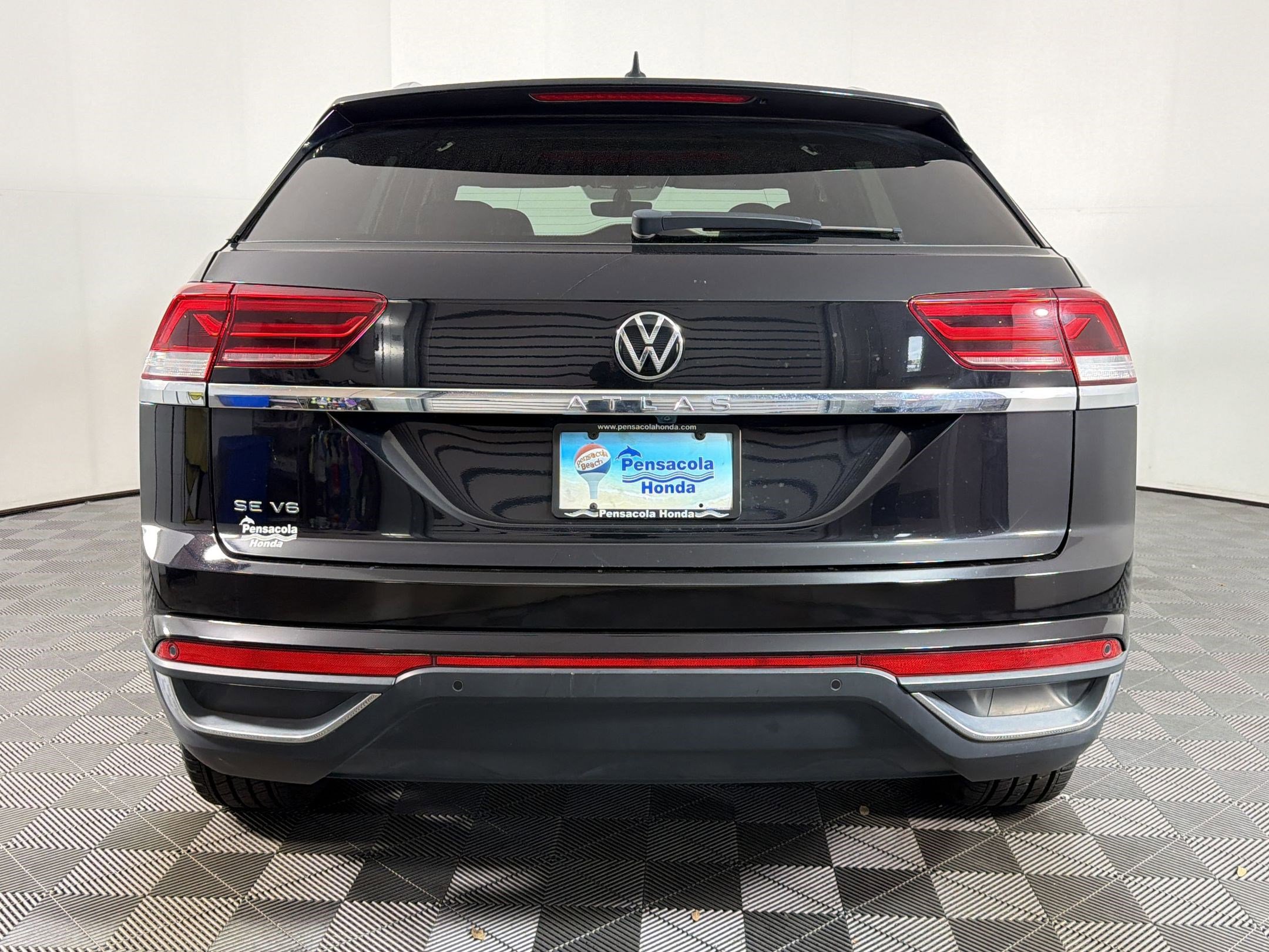 Used 2021 Volkswagen Atlas Cross Sport SE image 8