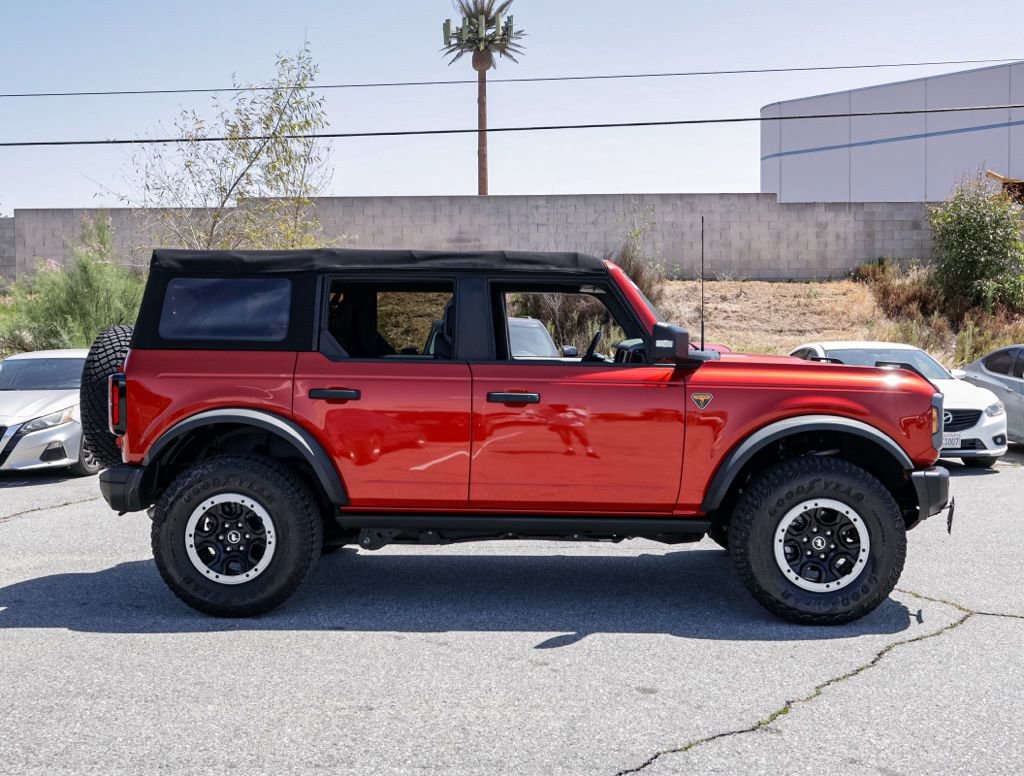 Used 2023 Ford Bronco Badlands w/ Sasquatch Package image 3