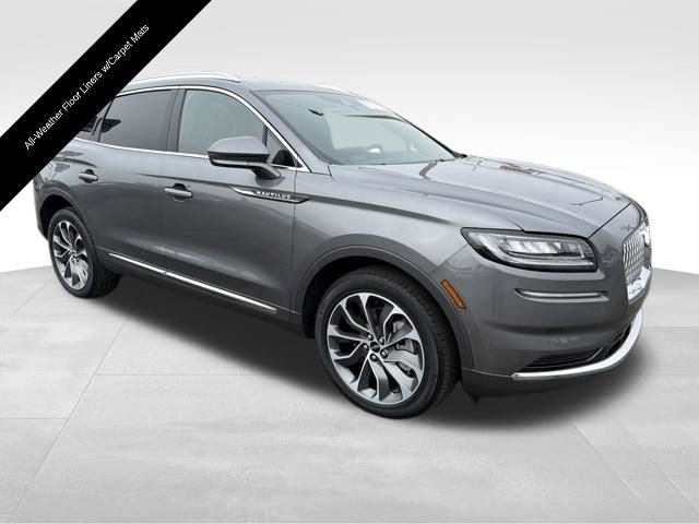 Used 2023 Lincoln Nautilus Reserve image 10