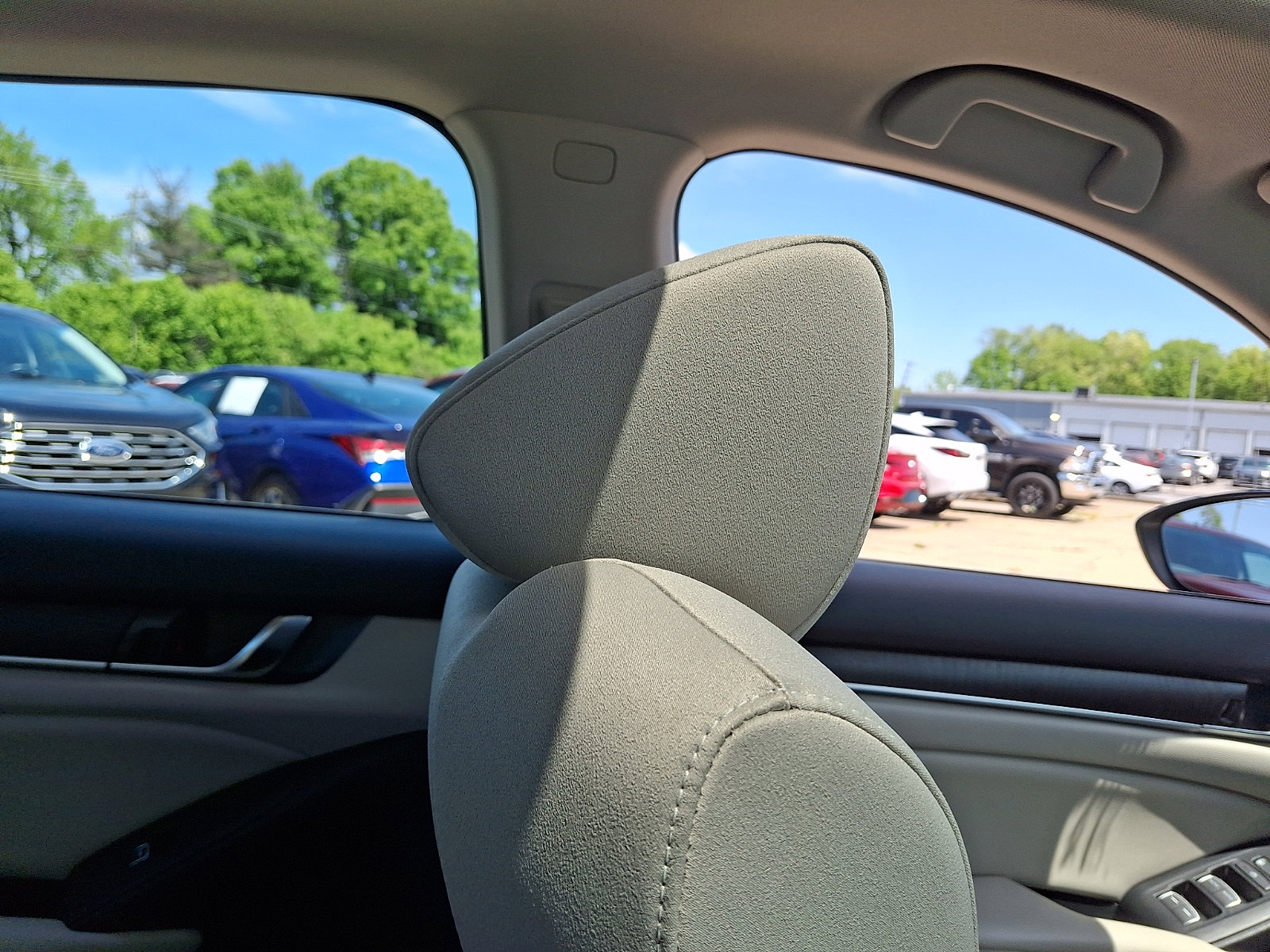Used 2019 Honda Accord EX image 13