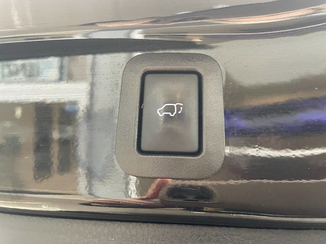 Used 2018 Toyota Highlander Limited image 25