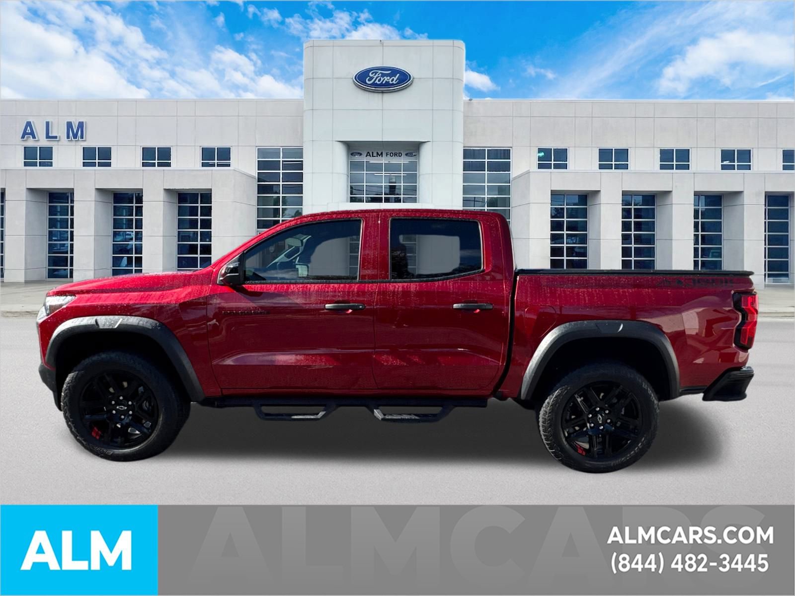 Used 2023 Chevrolet Colorado Trail Boss w/ Technology Package image 10