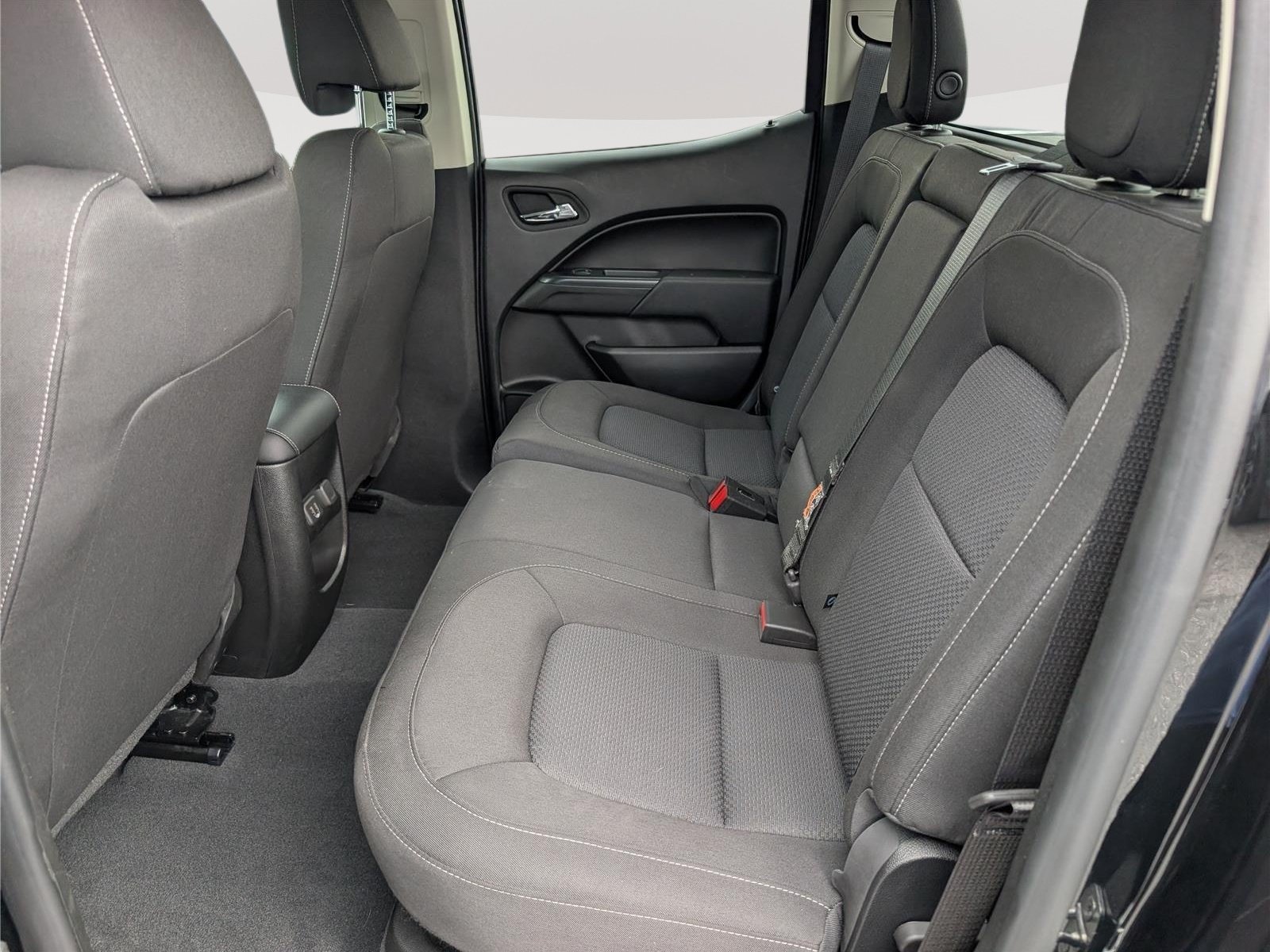 Used 2022 Chevrolet Colorado LT AWD/4WD image 15