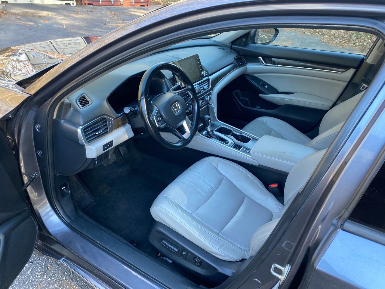 Used 2018 Honda Accord EX-L image 14