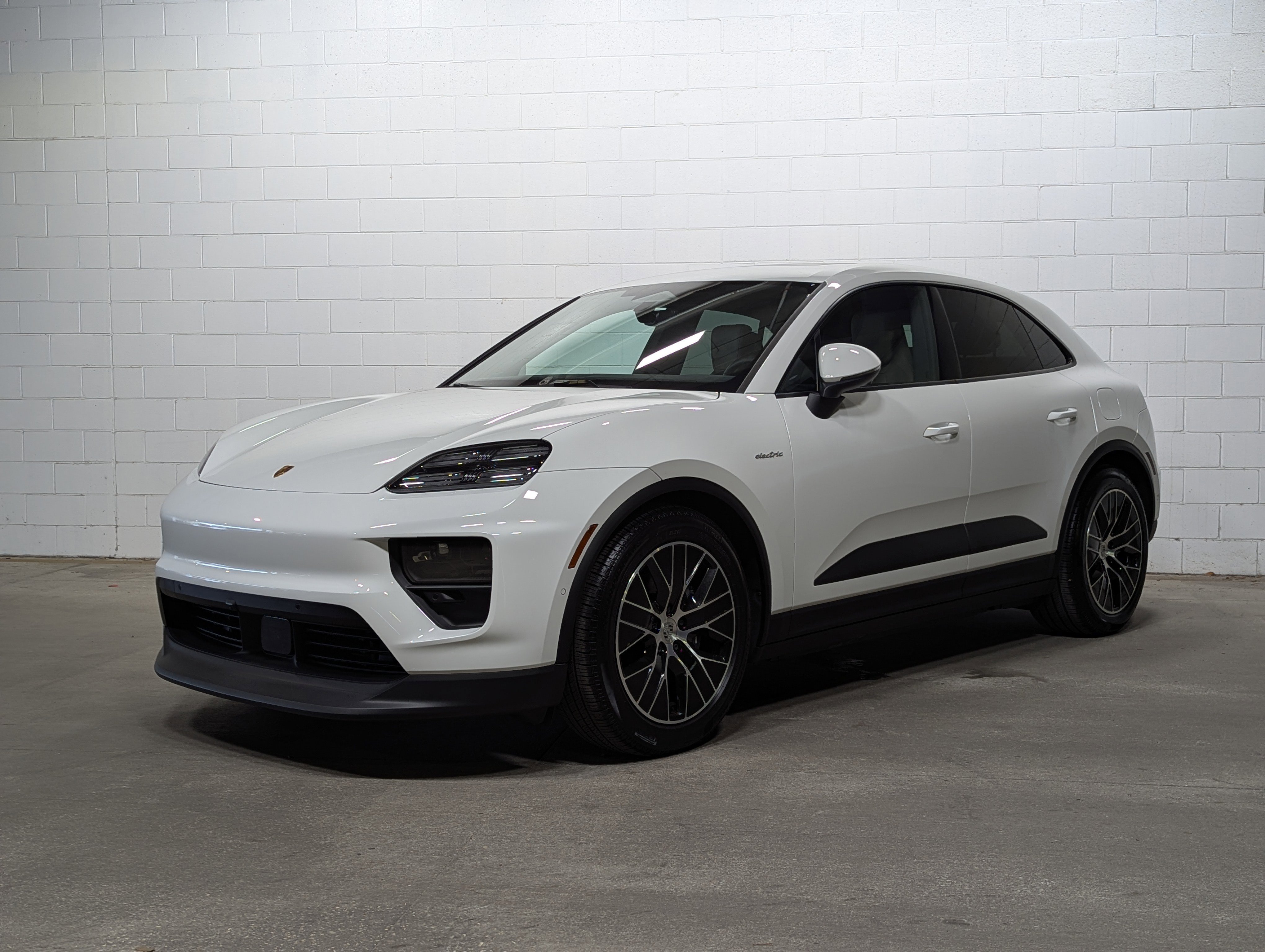 Certified 2025 Porsche Macan Electric