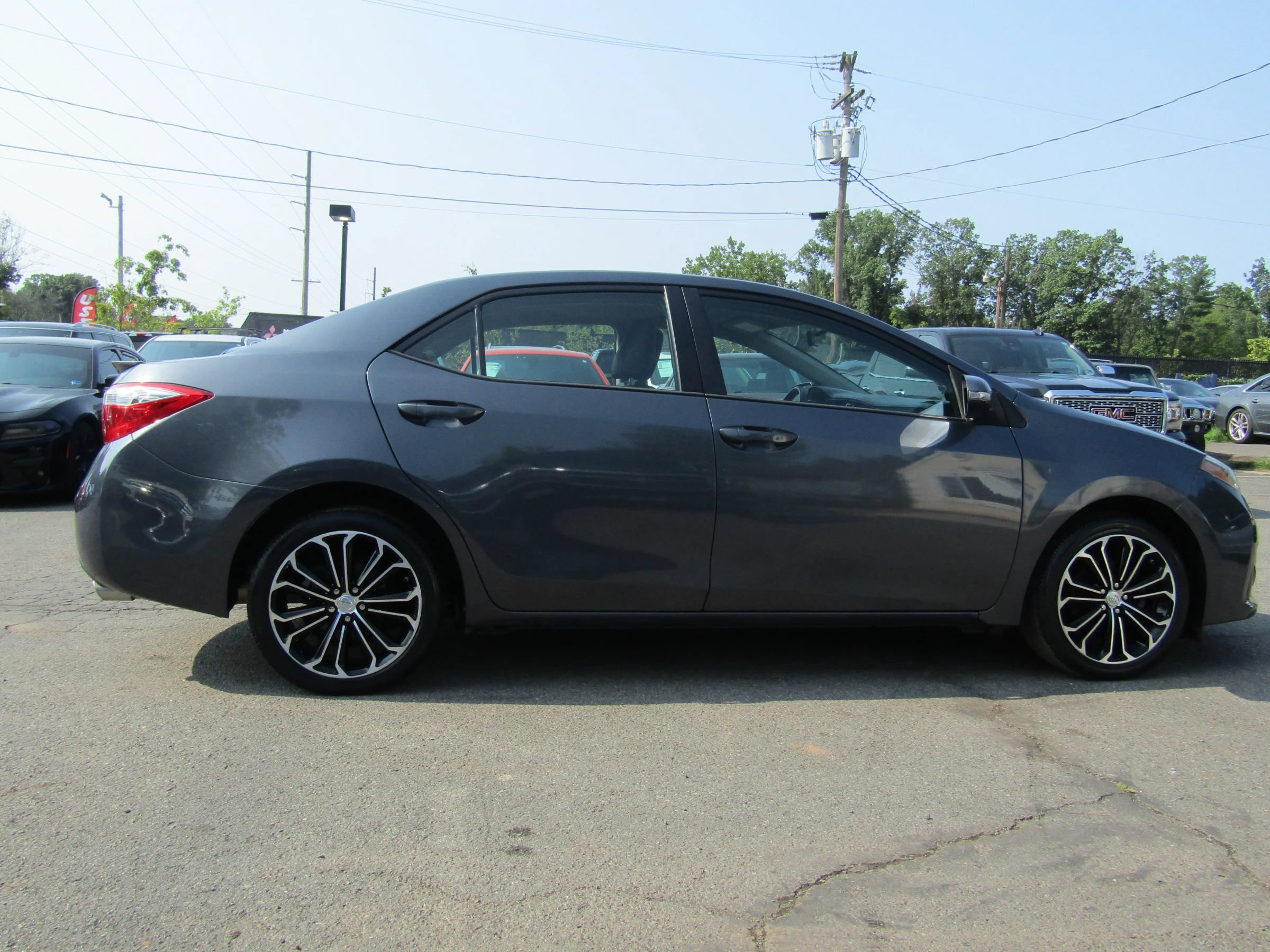 Used 2015 Toyota Corolla S FWD image 8