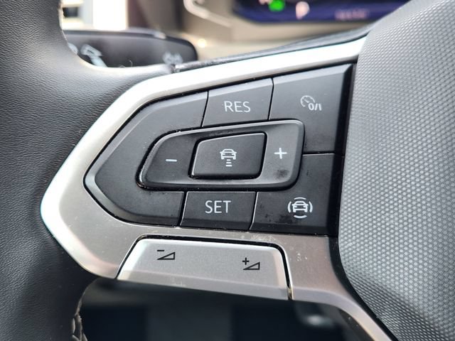 Used 2023 Volkswagen Atlas Cross Sport SE FWD image 28