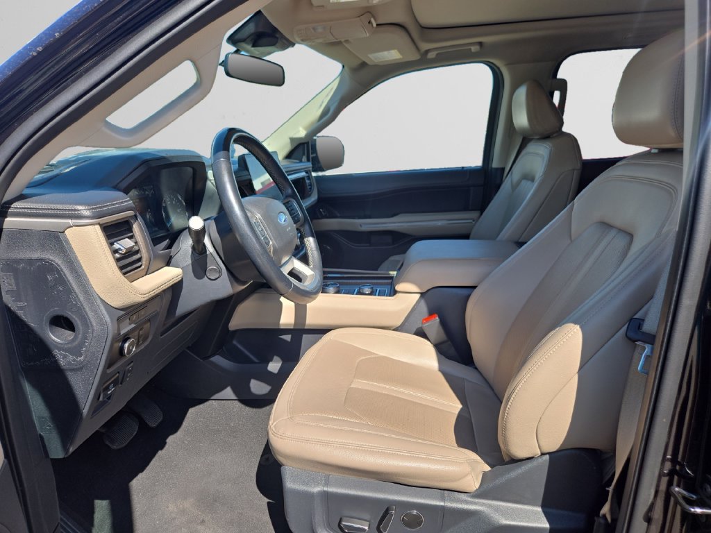 Used 2024 Ford Expedition Limited AWD/4WD image 10