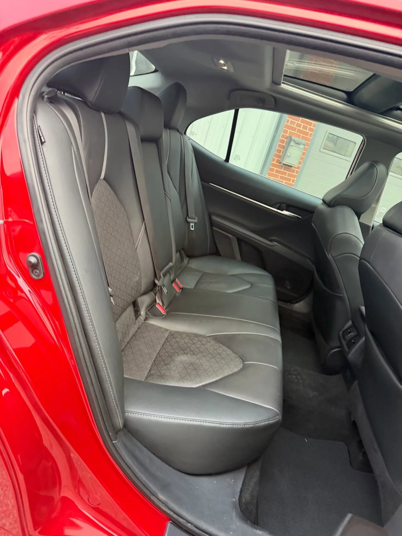 Used 2021 Toyota Camry XSE image 11