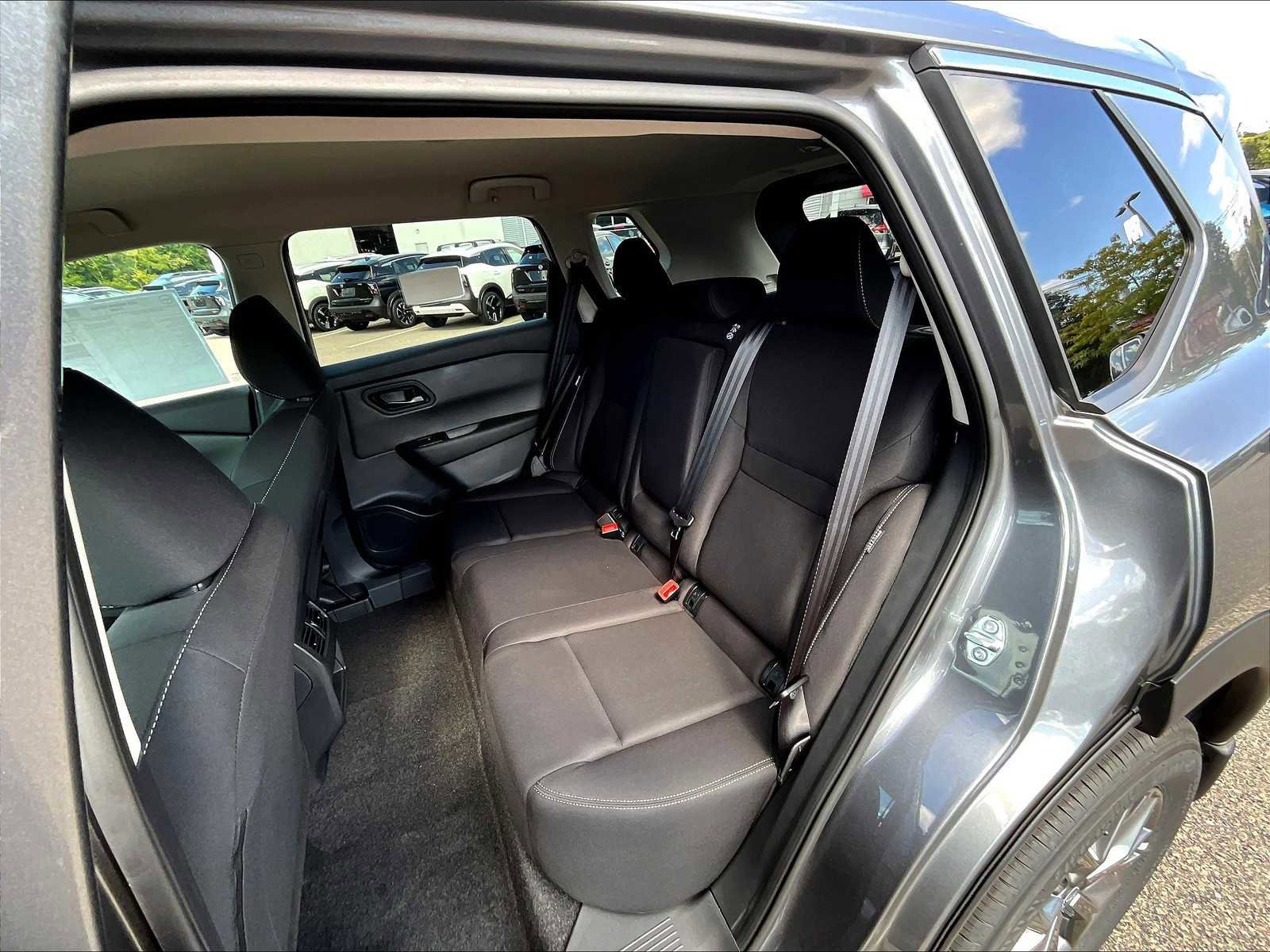 New 2026 Nissan Rogue S image 15